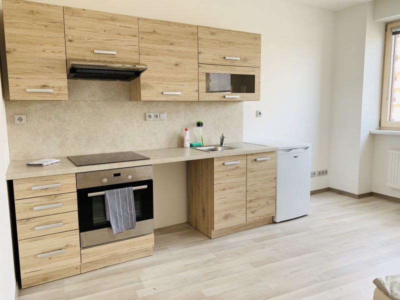 Krásný byt 1+kk ve 3NP Atria (s výtahem) o celkové podlahové ploše 26 m2.